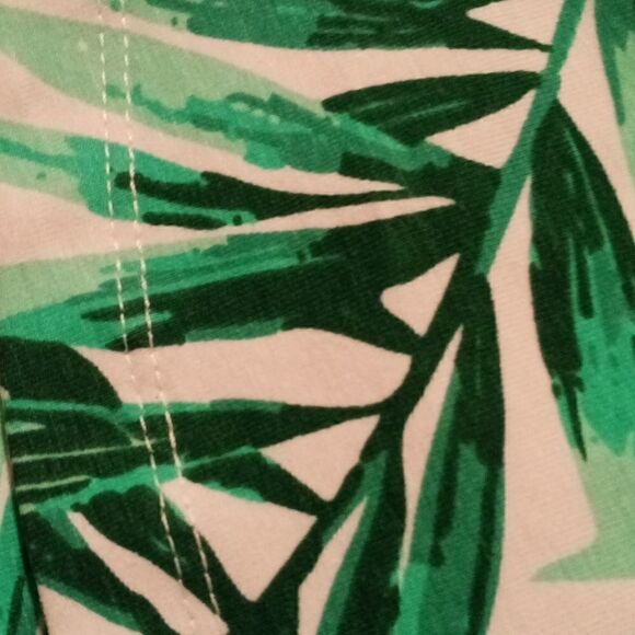 4@30.00 or 20.00 LADIES Top by 𝅺KAHANS EARTHLY - Picture 9 of 12